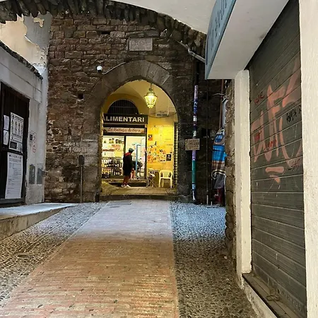 Apartment La Perla,4 Persone Centro Storico Sanremo