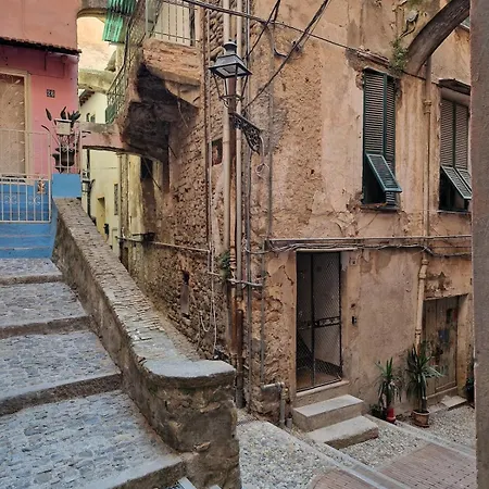 La Perla,4 Persone Centro Storico Sanremo