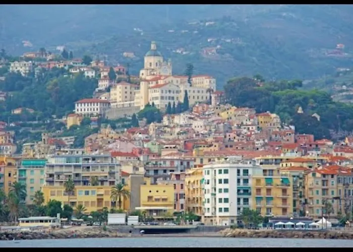 Apartment La Perla,4 Persone Centro Storico Sanremo